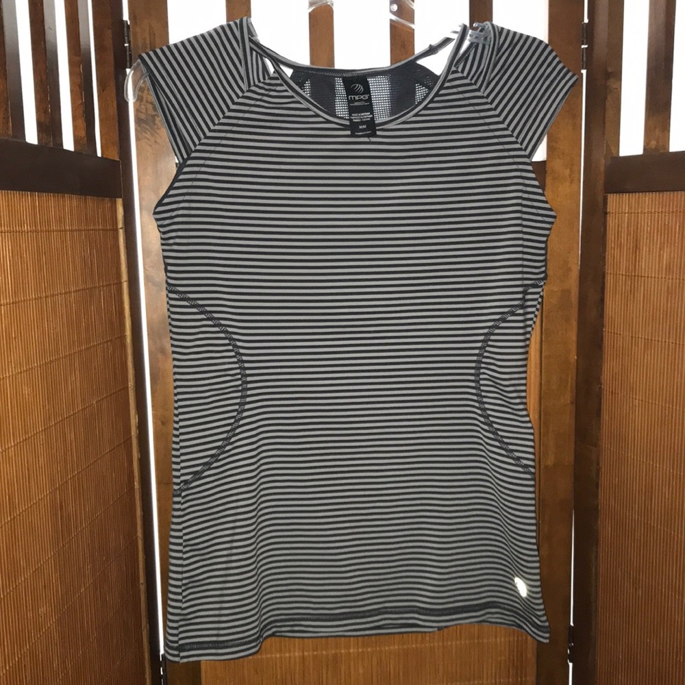 MPG‎ Shirt M